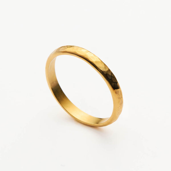 Alliance Classique martelée Or 18k recyclé Sample Slow Jewelry