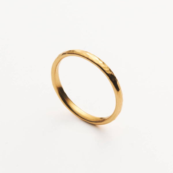 Alliance Confort martelée Or 18k recyclé Sample Slow Jewelry