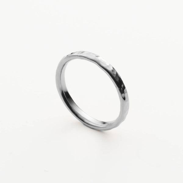 Alliance Confort martelée Or 18k recyclé Sample Slow Jewelry